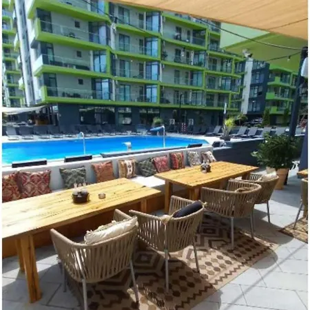 Apartment Exclusive Beach & Pool Premium Seaview Prima Linie La Mare - Parking